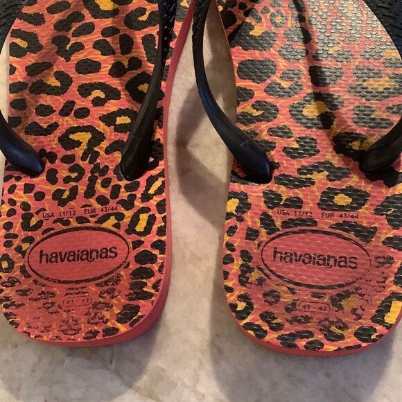 HAVAIANAS  Animal Print Flip Flops - Picture 2 of 4